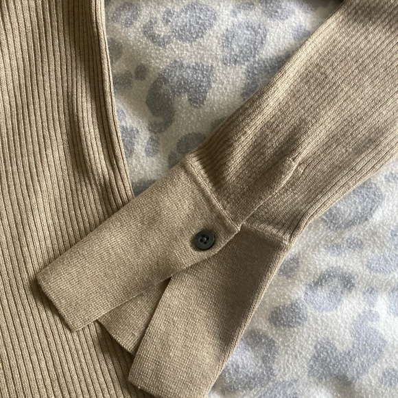 New with tags Banana Republic cardigan - Picture 3 of 3